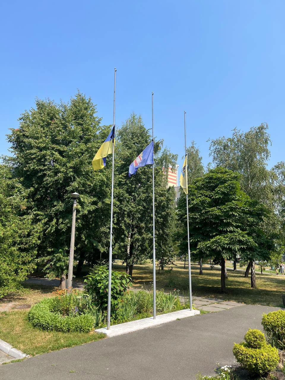 3 липня столиця вшановує пам’ять людей, які загинули внаслідок ворожої атаки напередодні.